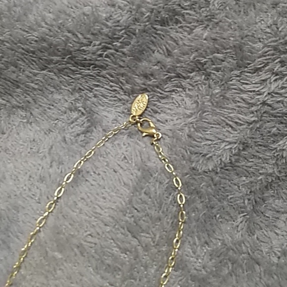 ✨Gold Rose Necklace✨ - Picture 3 of 3